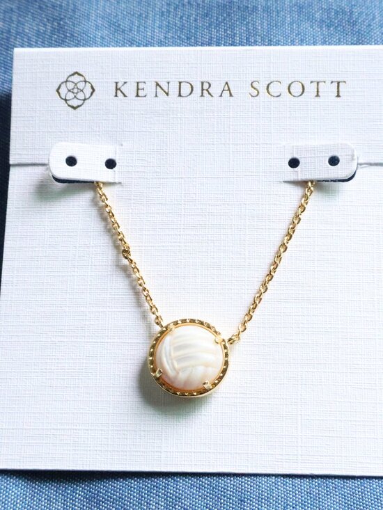 Kendra Scott Jewelry - Kendra Scott Volleyball White Mother-of-Pearl Necklace NEW